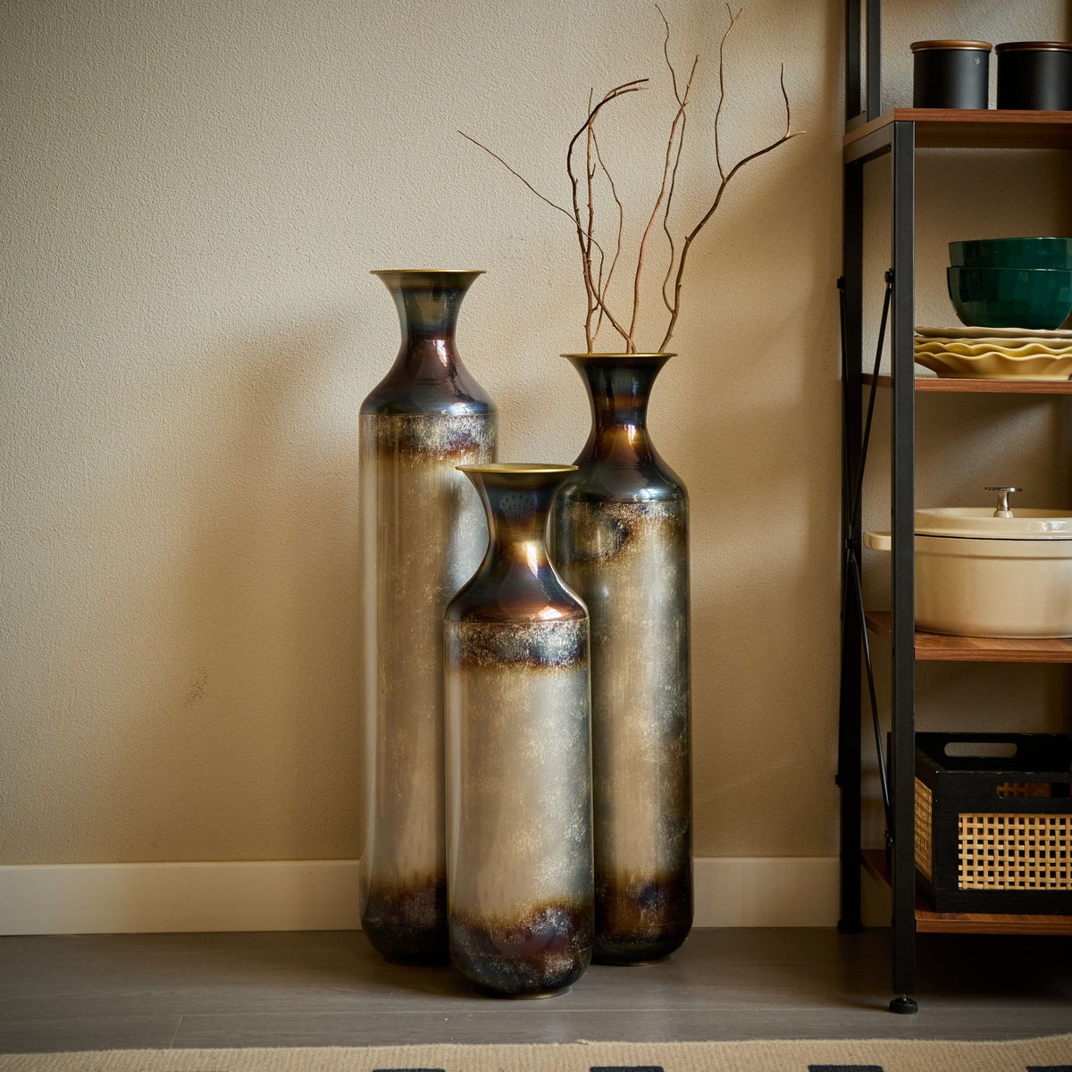 Modern Droplet Shaped Floor Vase Set, Glazed Metal Decorative Vases 3 Piece Home Accent For Living Room - Gold / White
