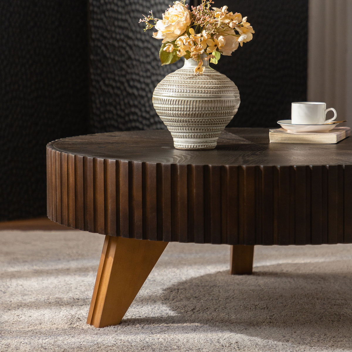 Round Retro Coffee With Solid Wood Legs