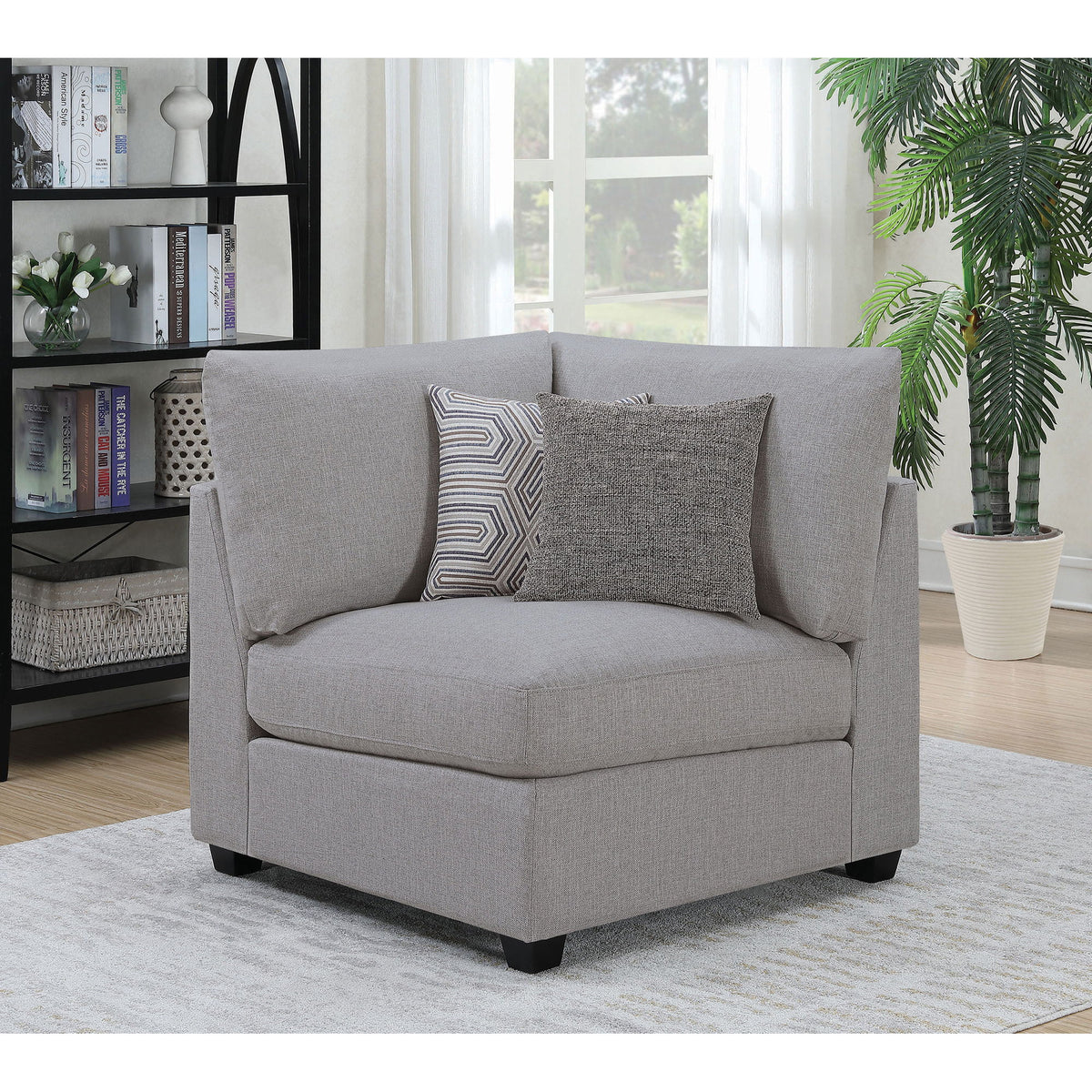 Austin - Chair With Pillows