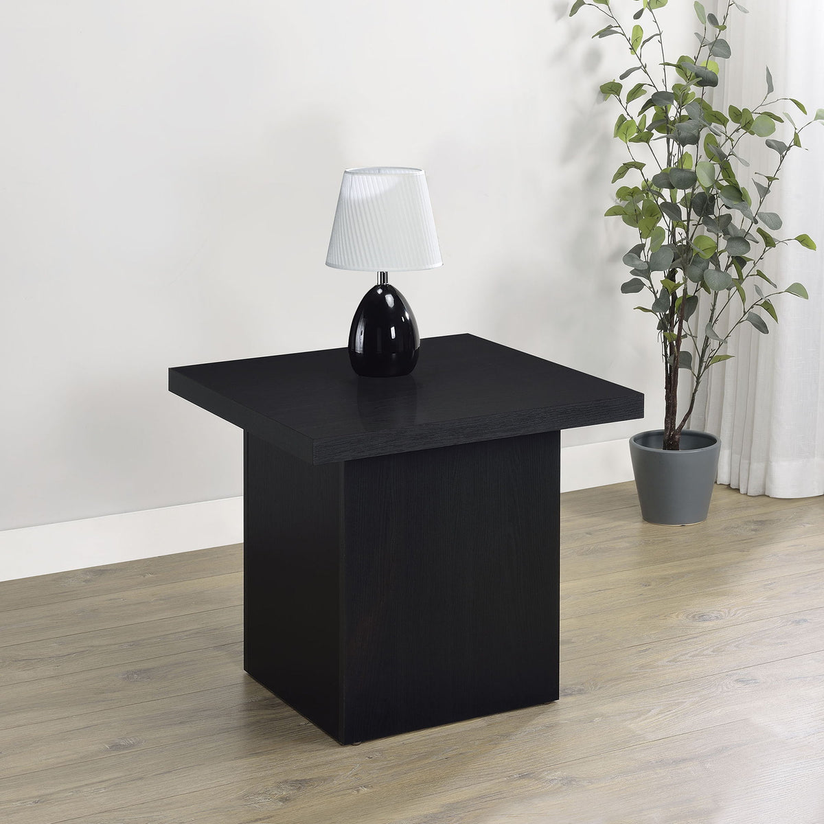 Exeter - Square Table