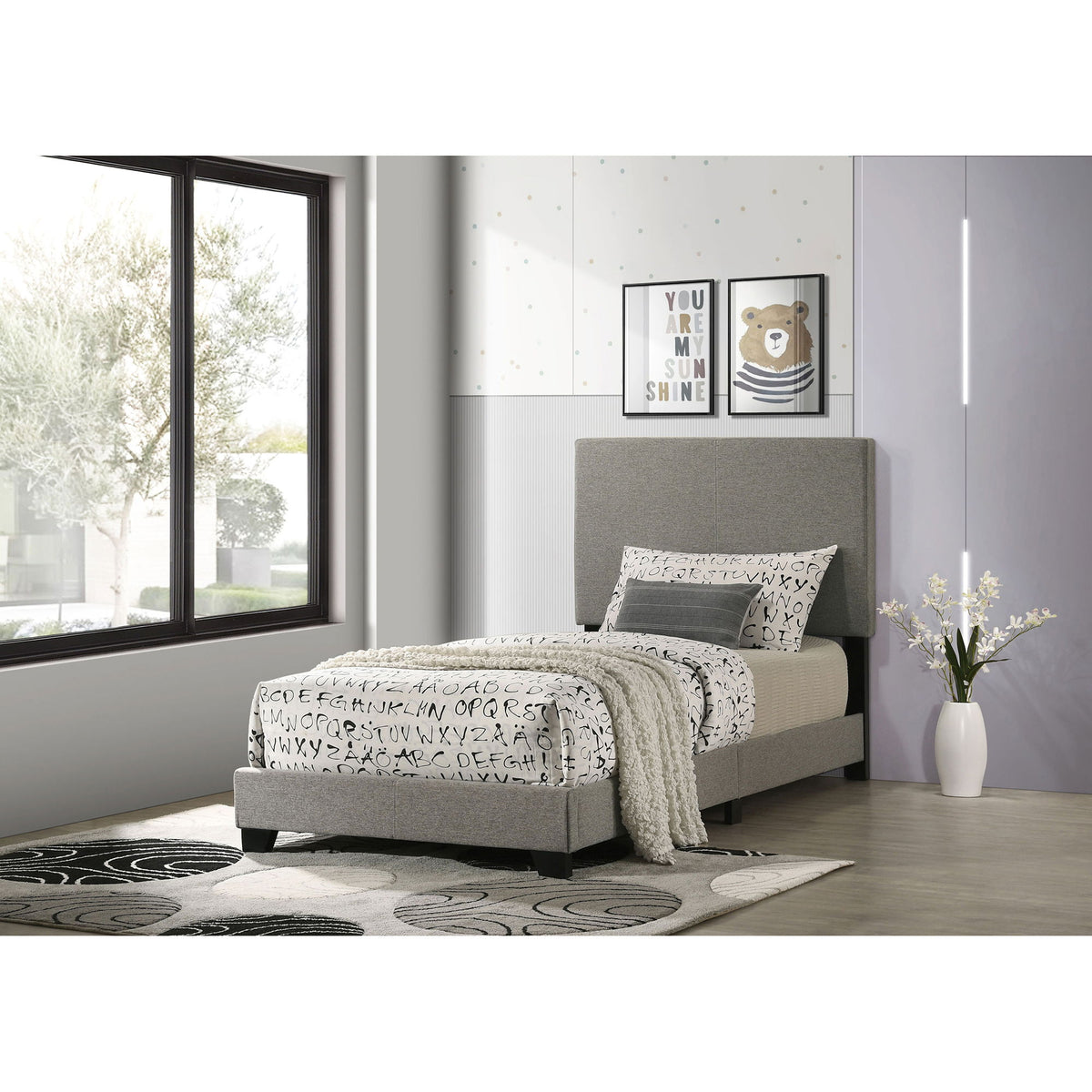 Efram - Panel Bed